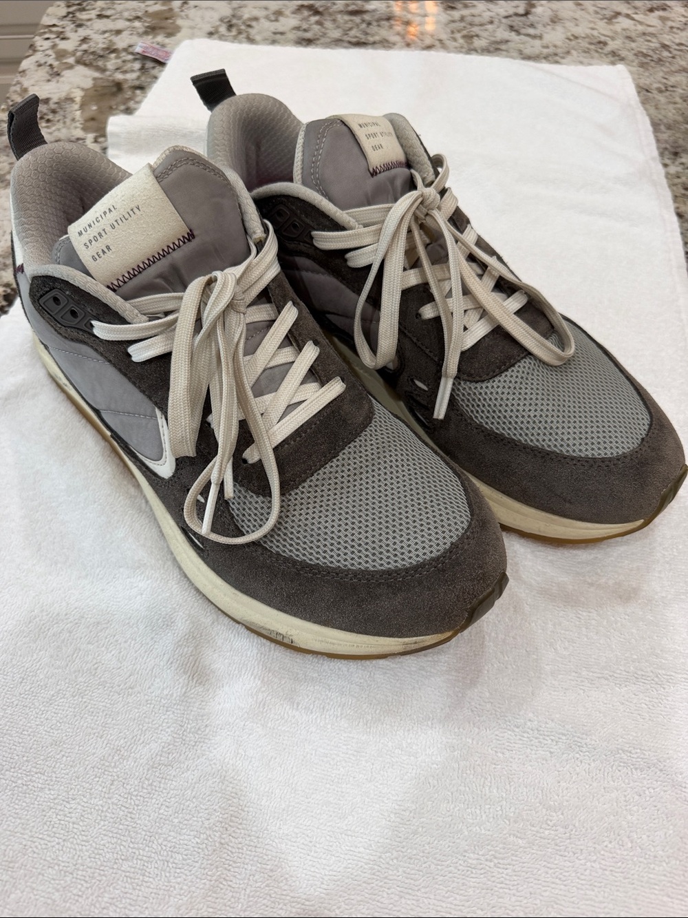 Men's Municipal 11.5 Grey Mesh & Suede Athletic Sneakers - Neutral Grey